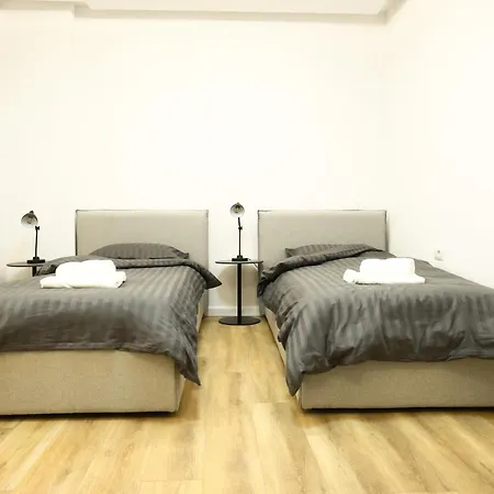 Lejlighed - Skanderbeg Square *