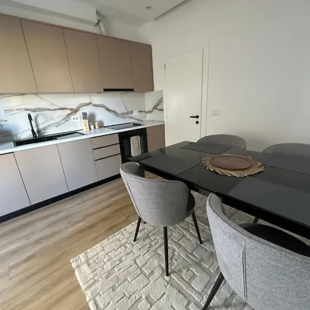 - Skanderbeg Square Apartmán Tirana