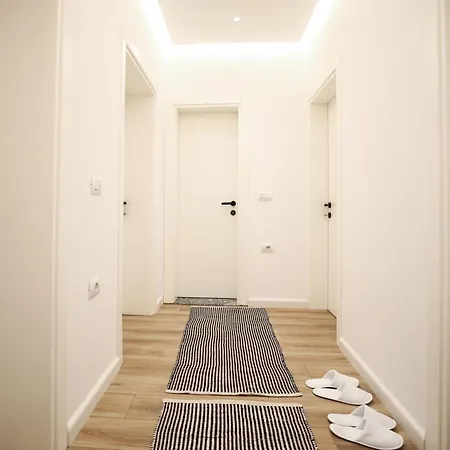 - Skanderbeg Square Apartmán Tirana
