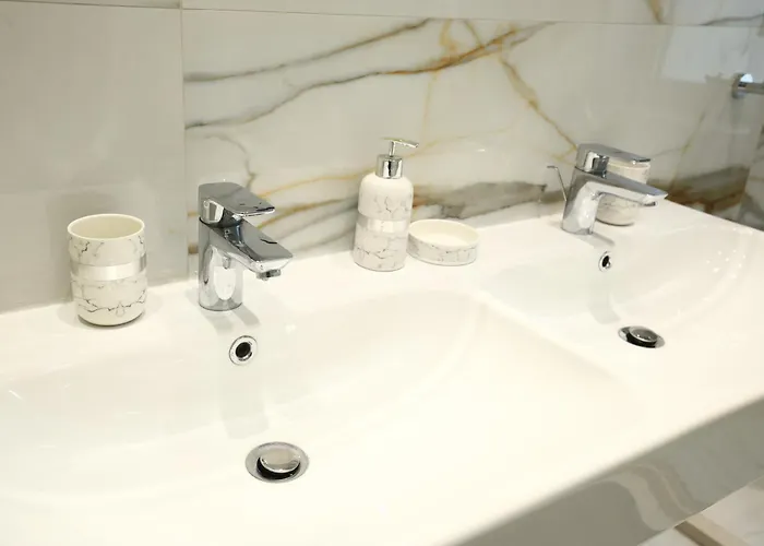 - Skanderbeg Square Apartmán *