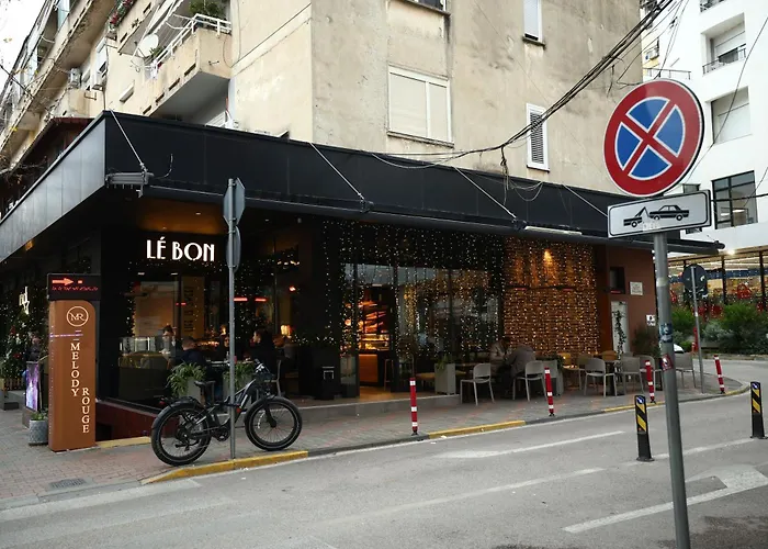 - Skanderbeg Square Apartmán *